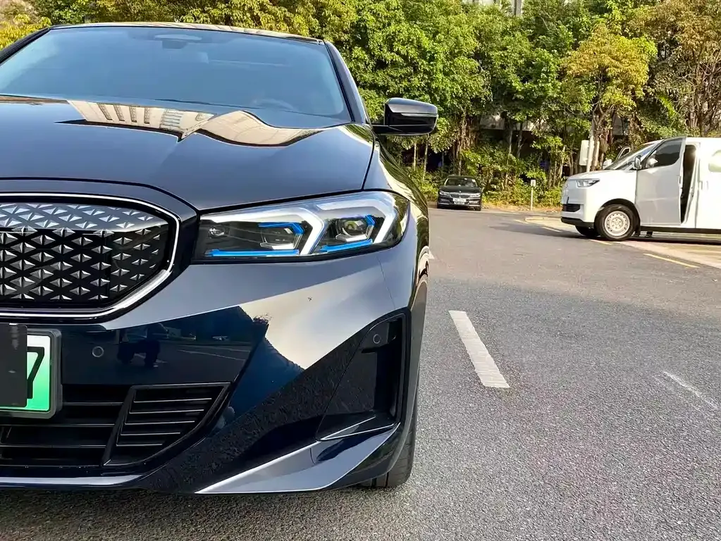 BMW i3 — фото 8
