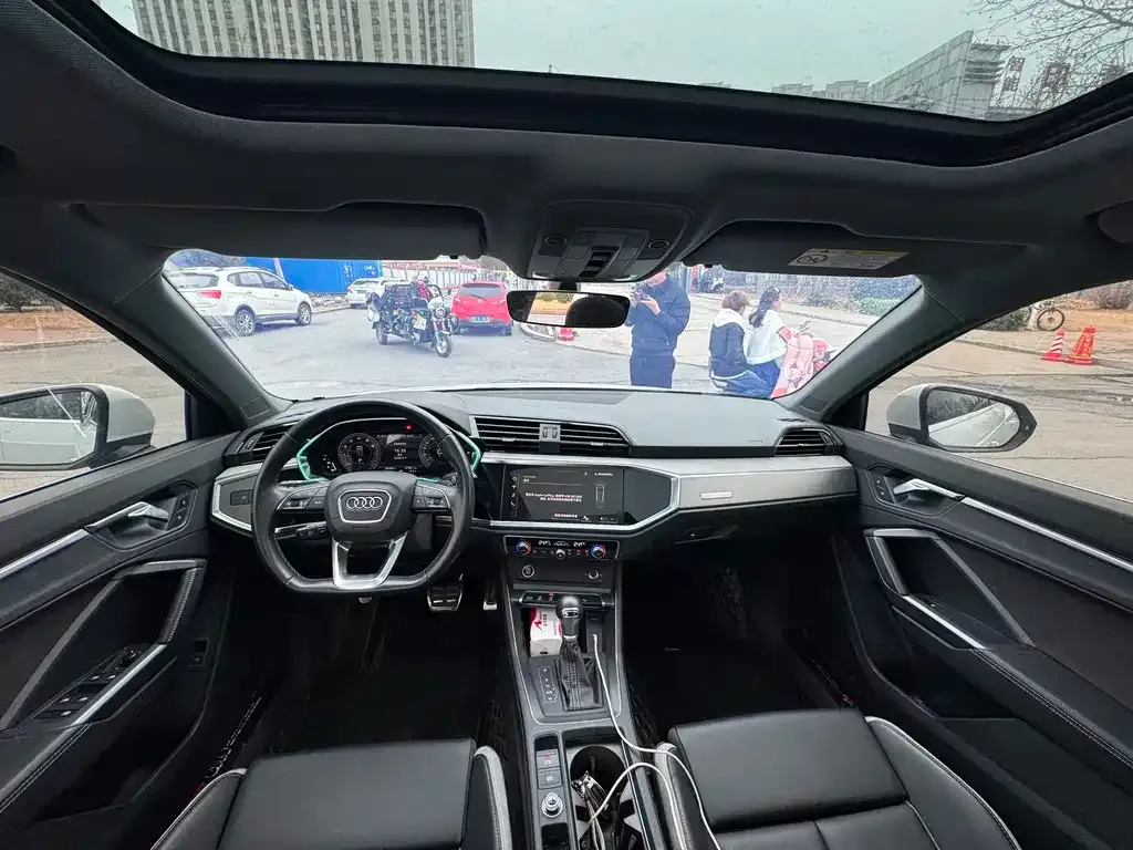 Audi Q3 2024 из CN, фото 3