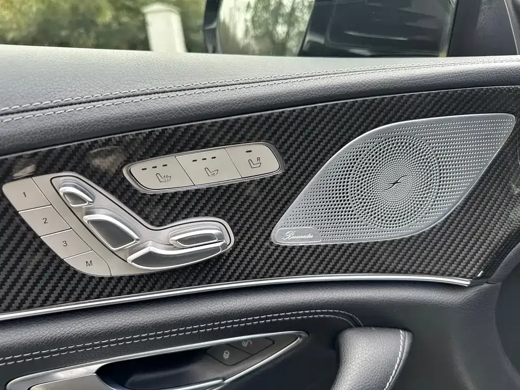 Mercedes-Benz CLS — фото 8
