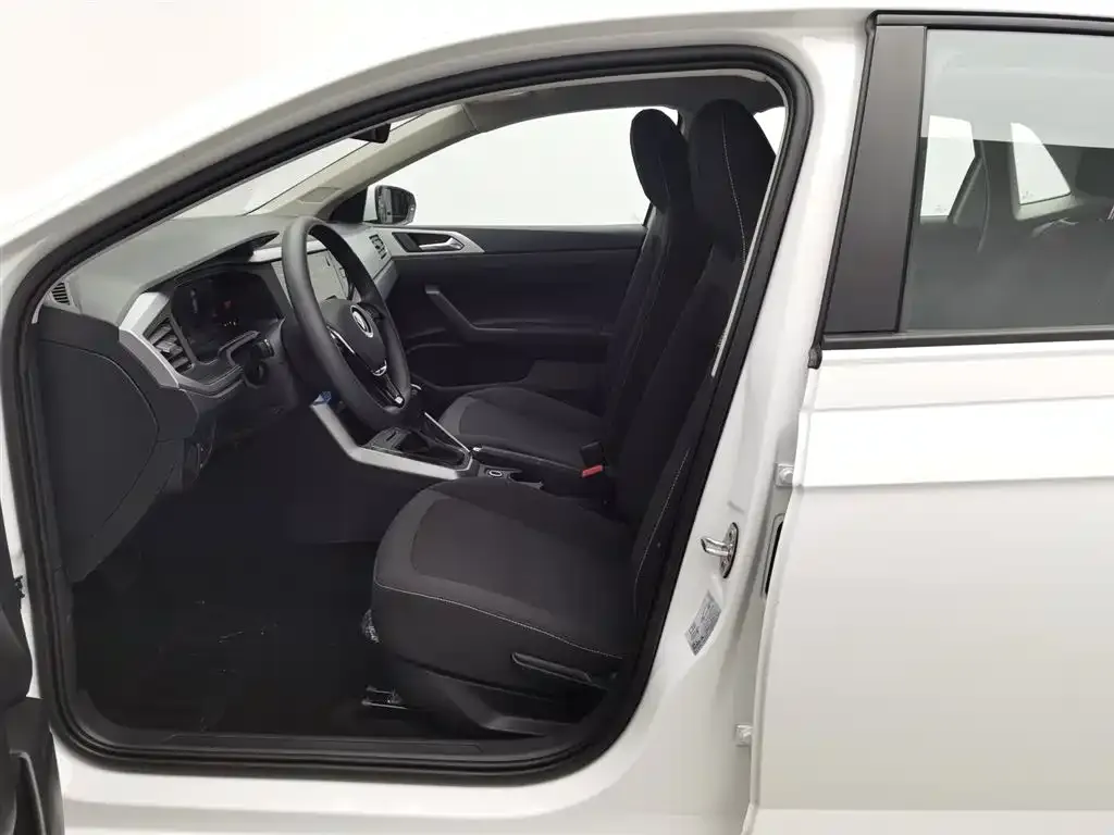 Volkswagen Polo 2023 из CN, фото 9