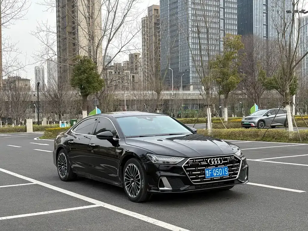 Audi A7L — фото 7