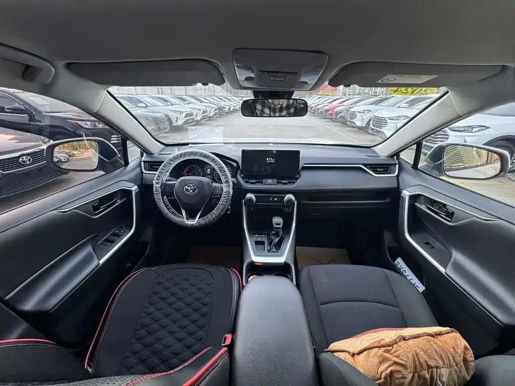 Toyota RAV4 2024 из CN, фото 8