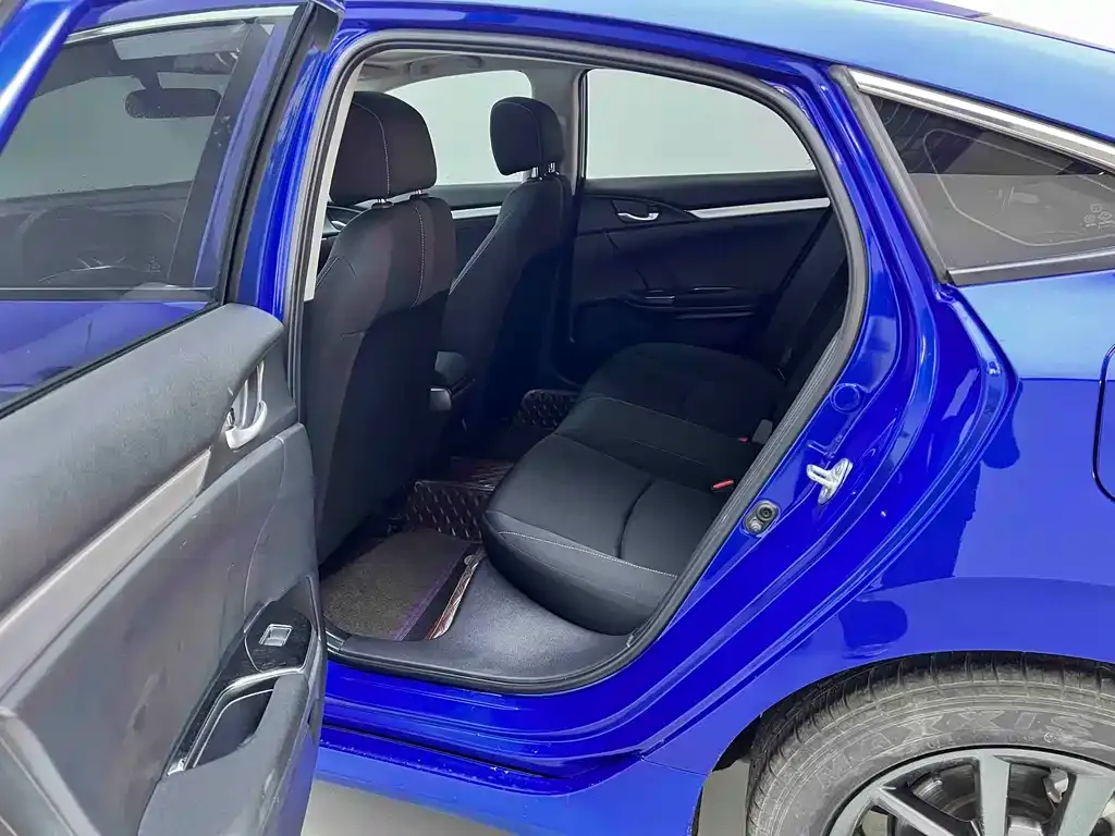 Honda Civic — фото 10