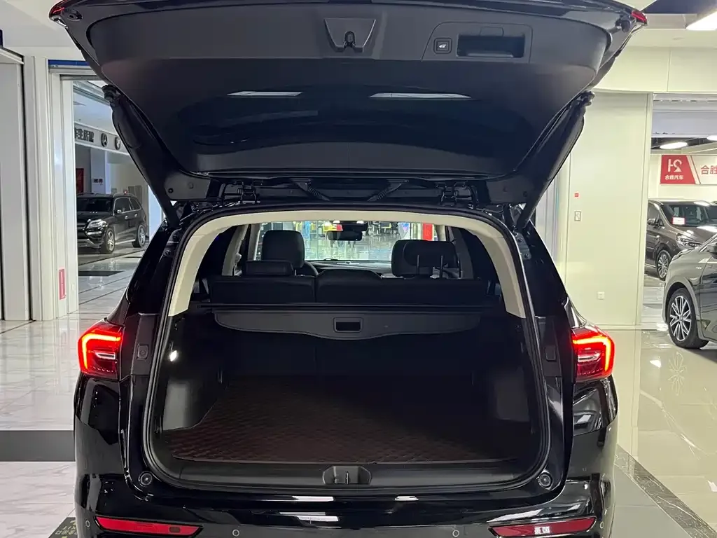 Buick Envision Plus — фото 4