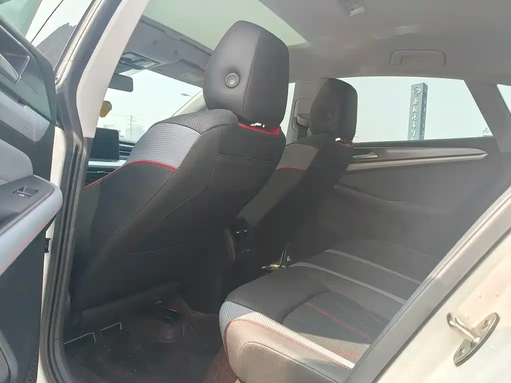 Volkswagen Lamando 2023 из CN, фото 2