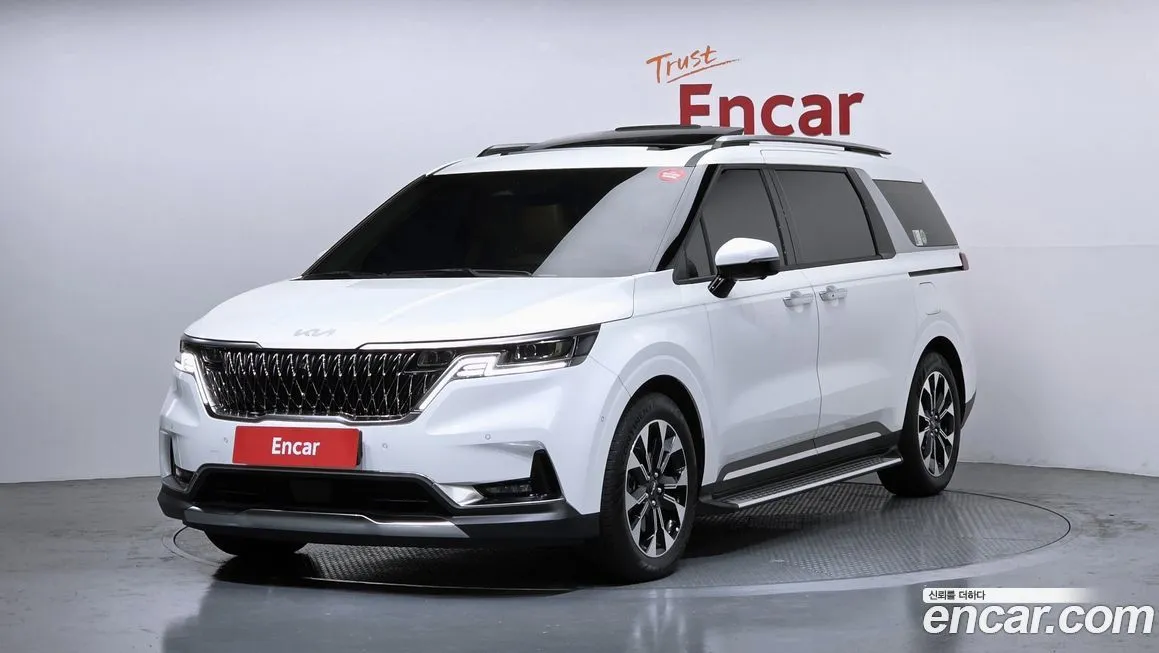 Kia Carnival — фото 1