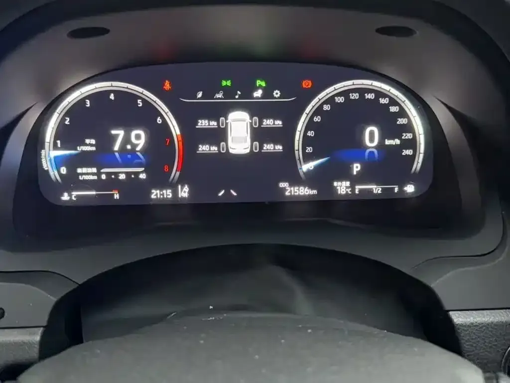 Toyota Camry 2023 из CN, фото 3