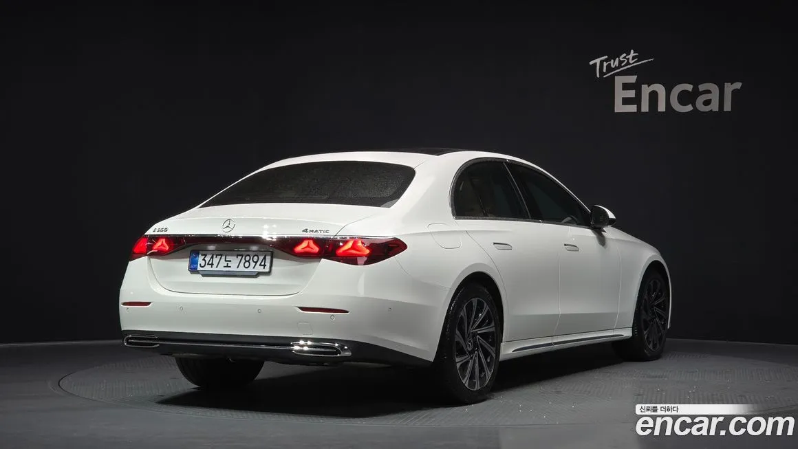 Mercedes-Benz E-Class — фото 6