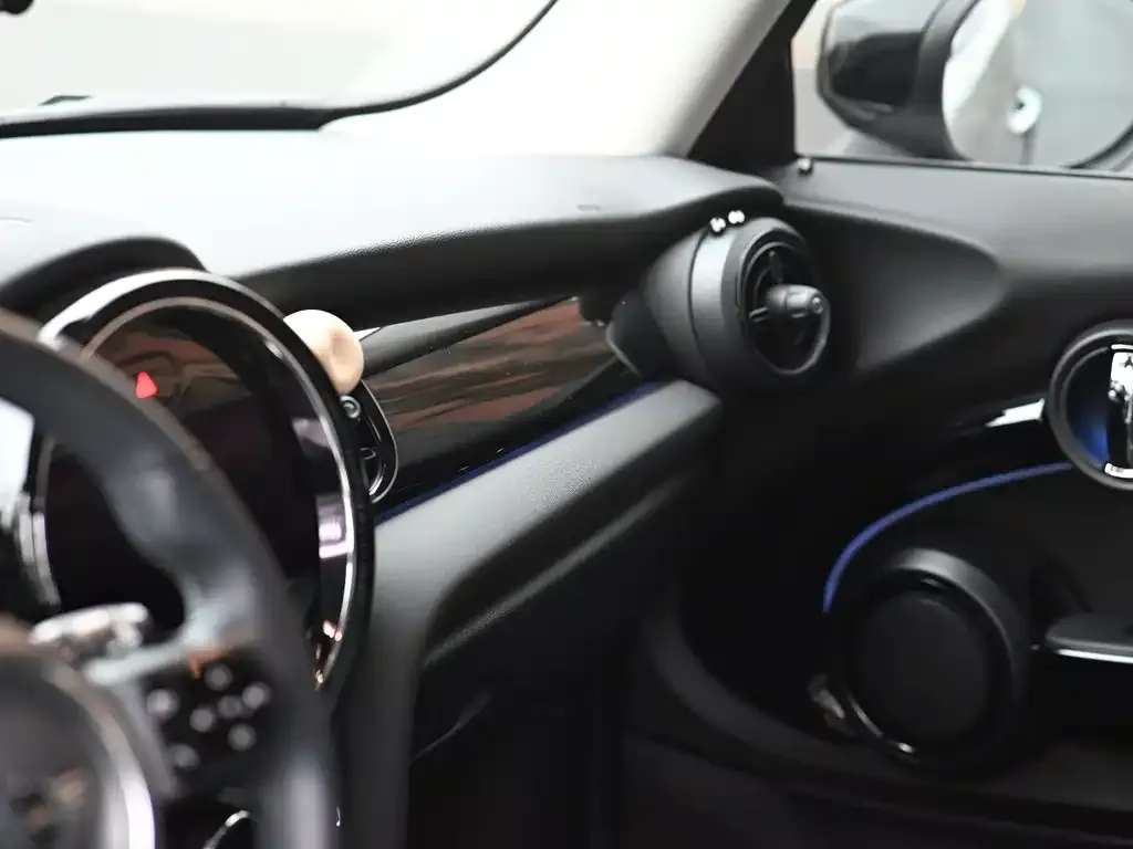 MINI Cooper (3-door) 2023 из CN, фото 4
