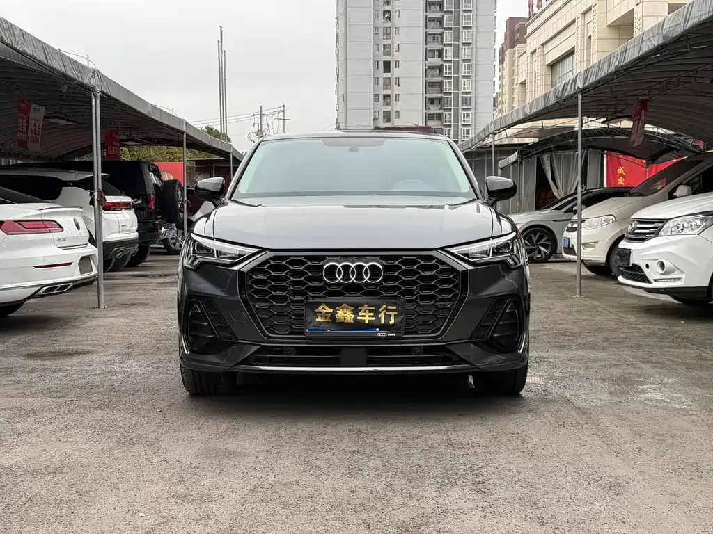 Audi Q3 2023 из CN, фото 9