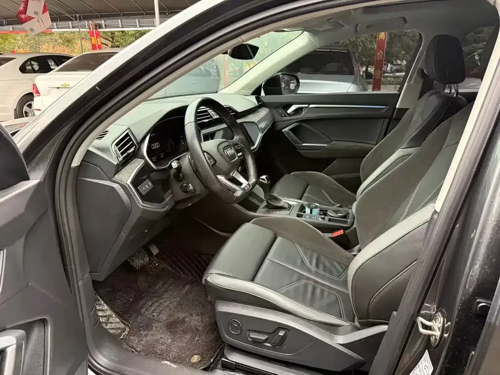 Audi Q3 2023 из CN, фото 6