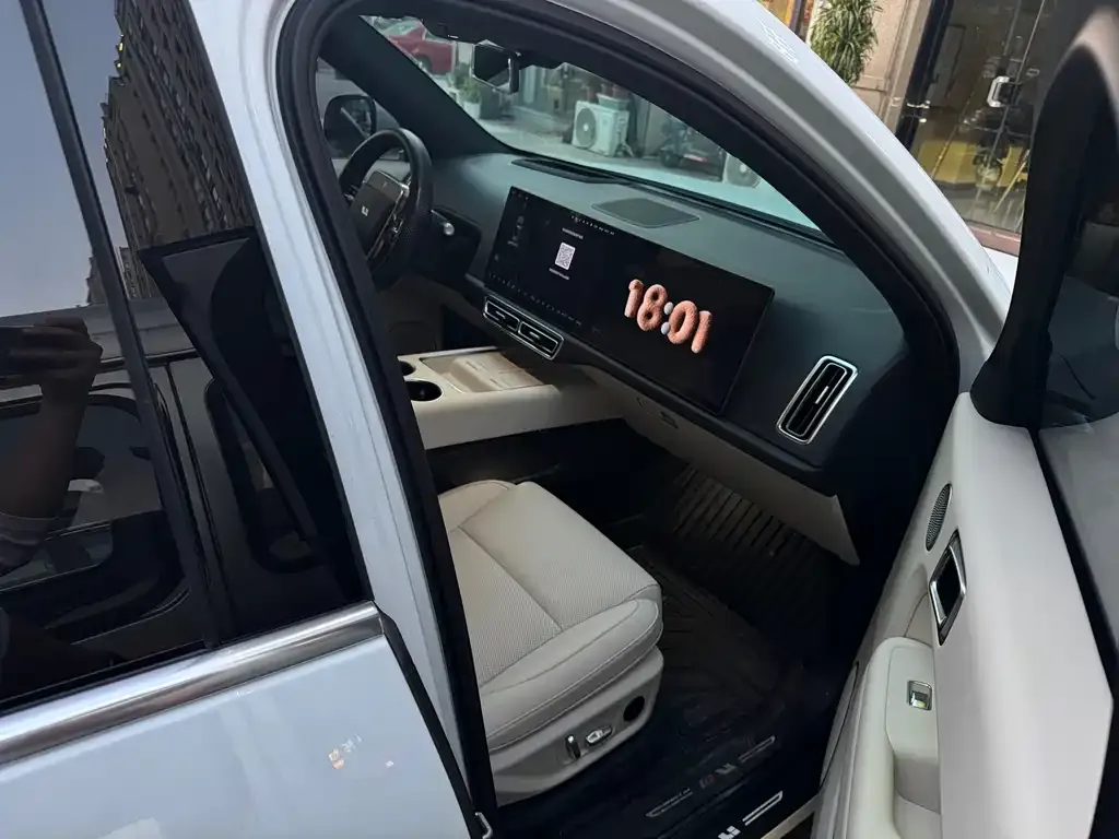 Li Auto L6 2024 из CN, фото 3