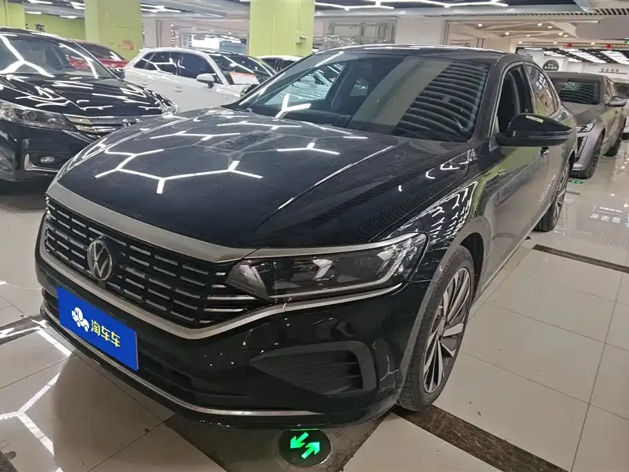 Volkswagen Passat — фото 1
