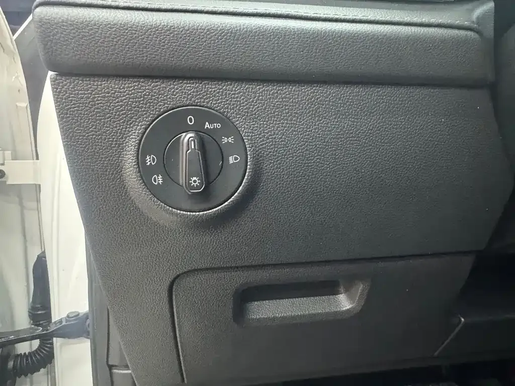 Volkswagen Tharu — фото 9