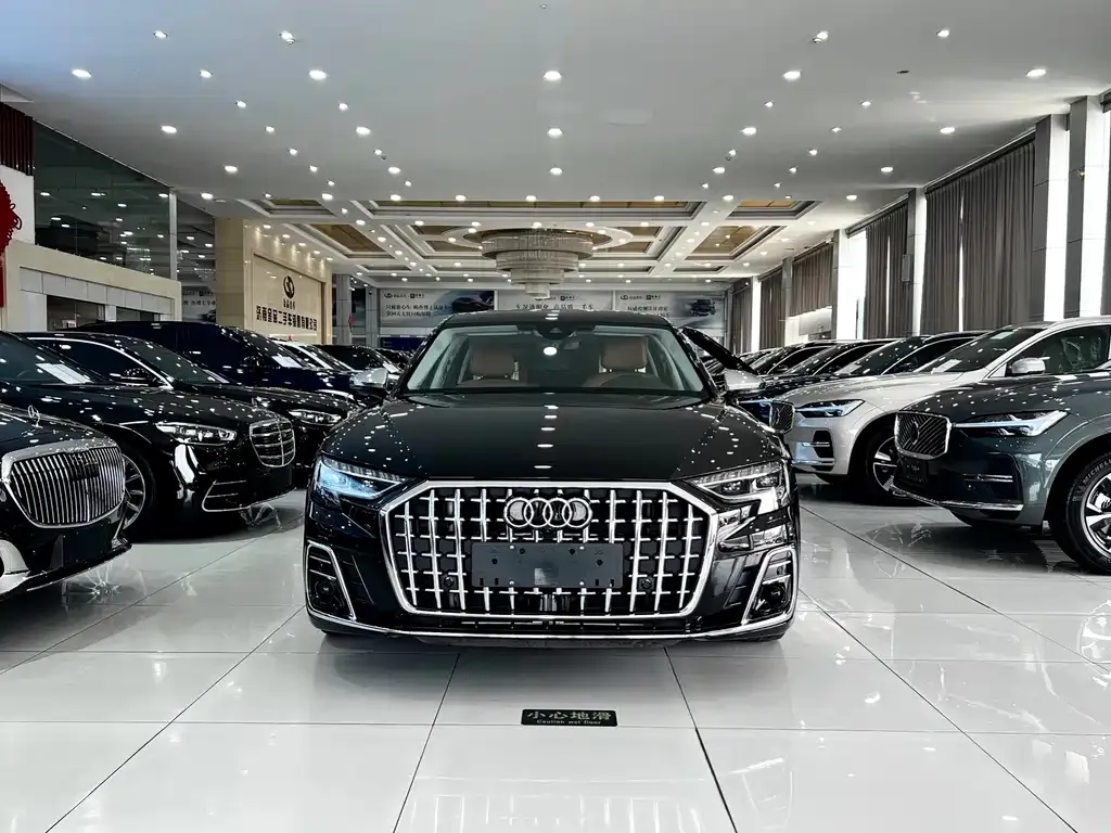 Audi A8 — фото 6