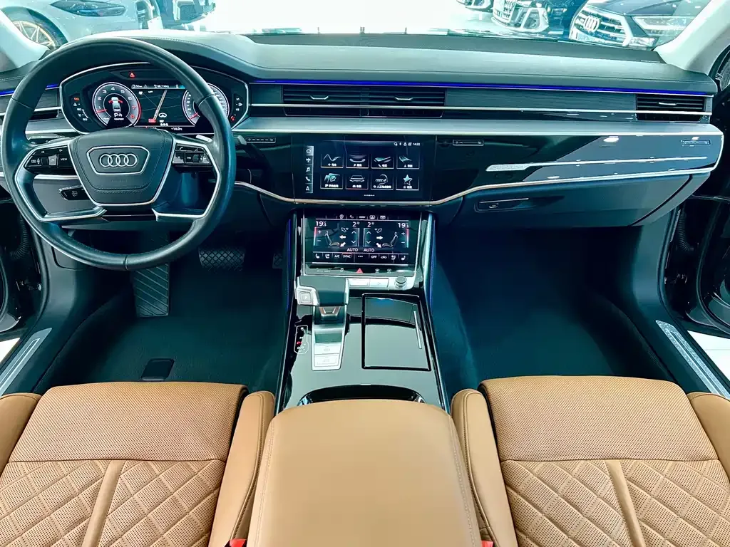 Audi A8 — фото 9
