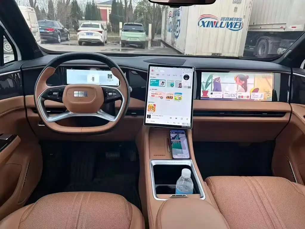 Geely Galaxy L7 — фото 10