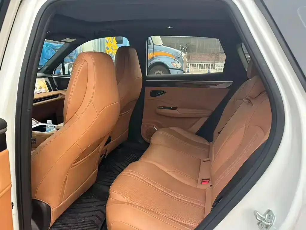 Geely Galaxy L7 — фото 6