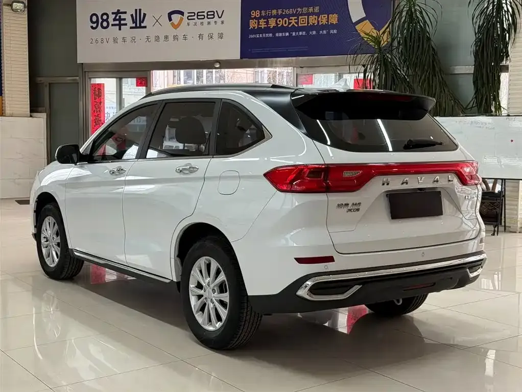 Haval M6 — фото 9