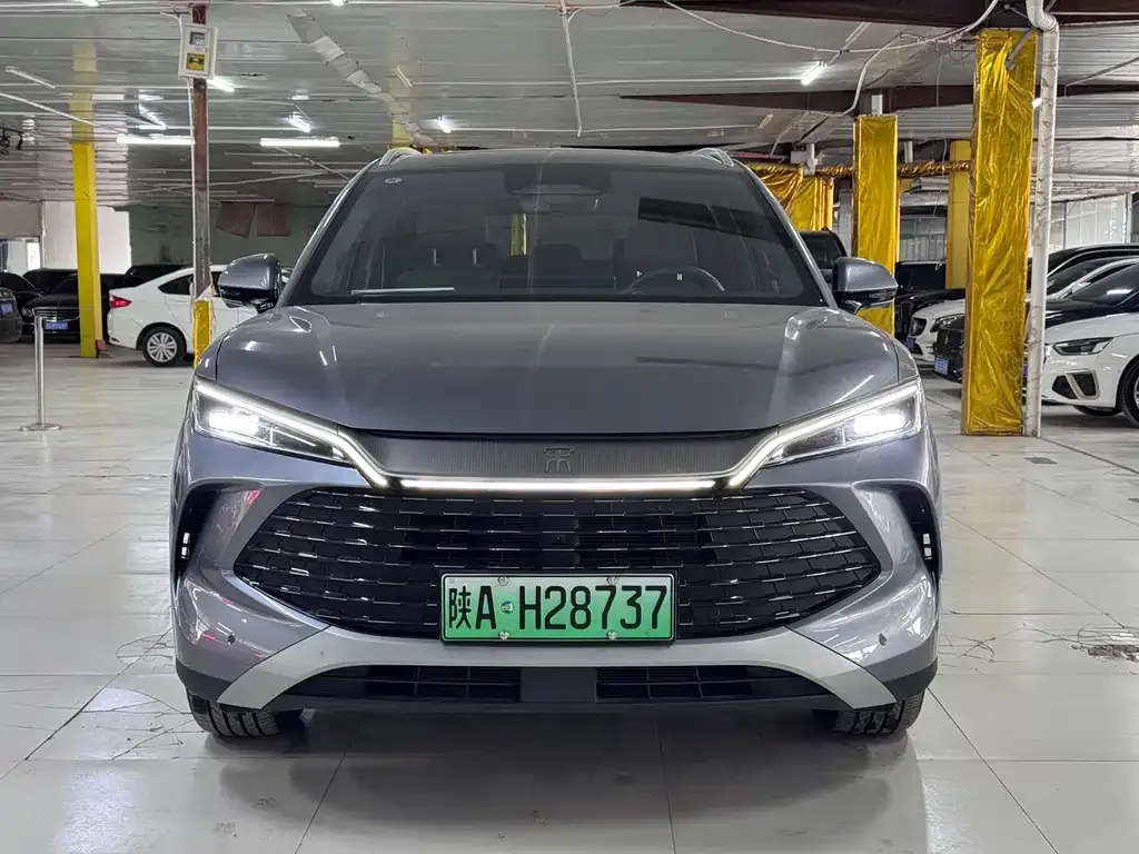 BYD L DM-i — фото 7