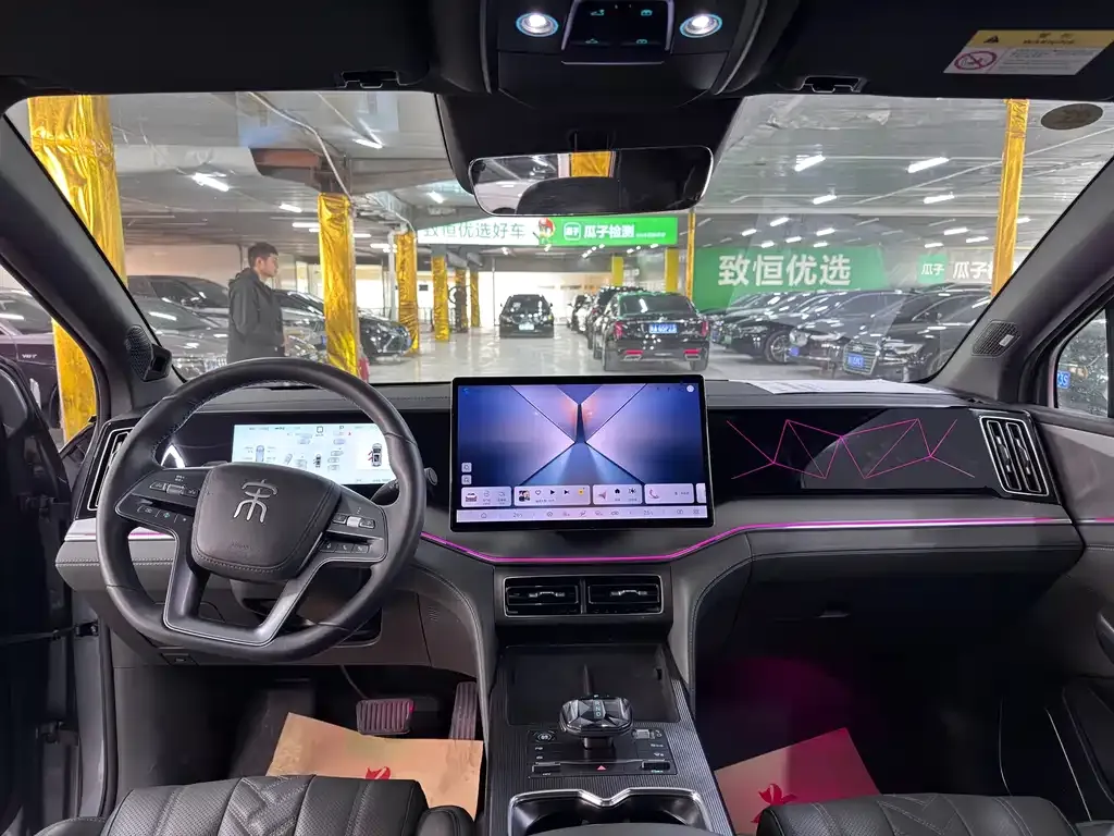 BYD L DM-i — фото 6