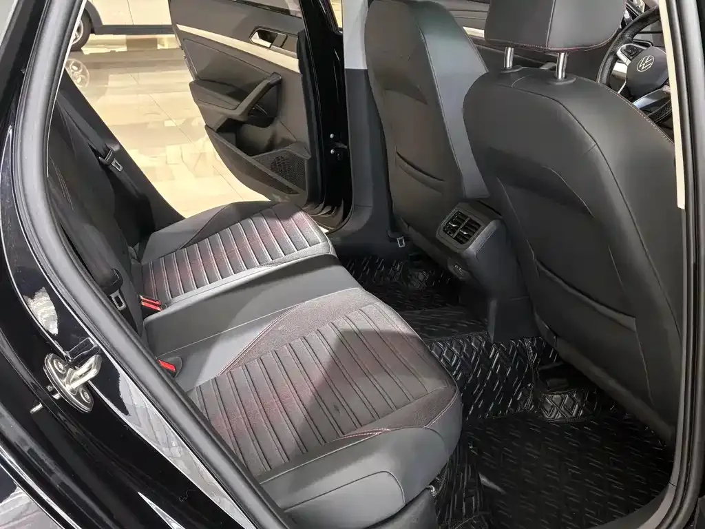 Volkswagen Lavida 2023 из CN, фото 2