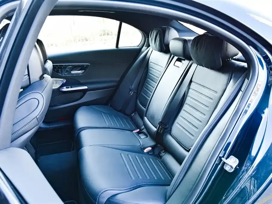 Mercedes-Benz C-Class — фото 10