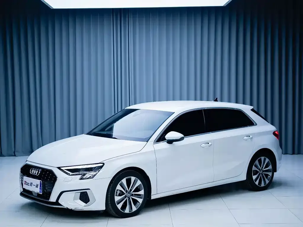 Audi A3 2021 из CN, фото 1