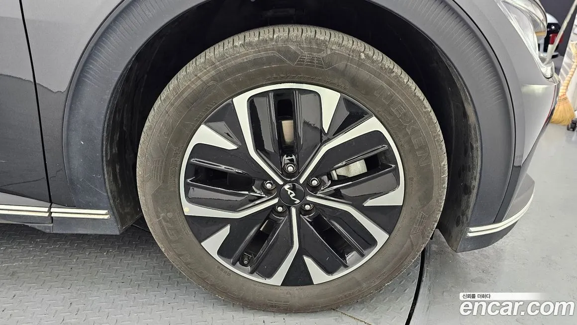 Kia EV6 — фото 6