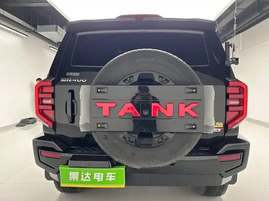 Tank 400 New Energy — фото 10
