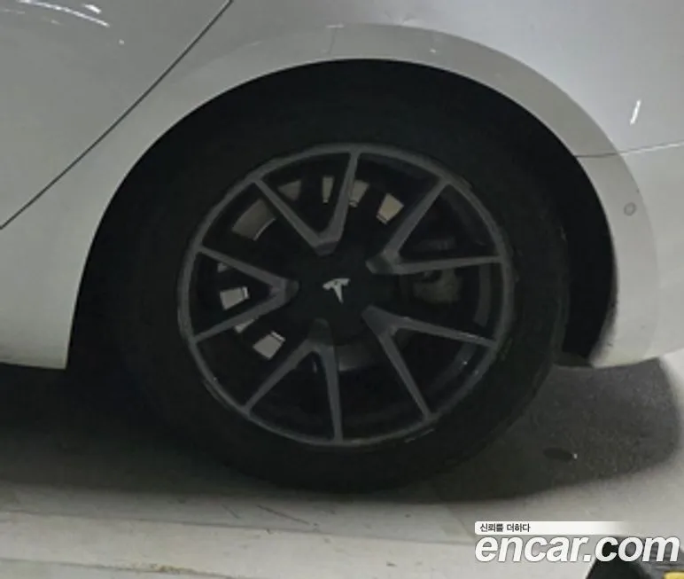 Tesla Model 3 2021 из KR, фото 2