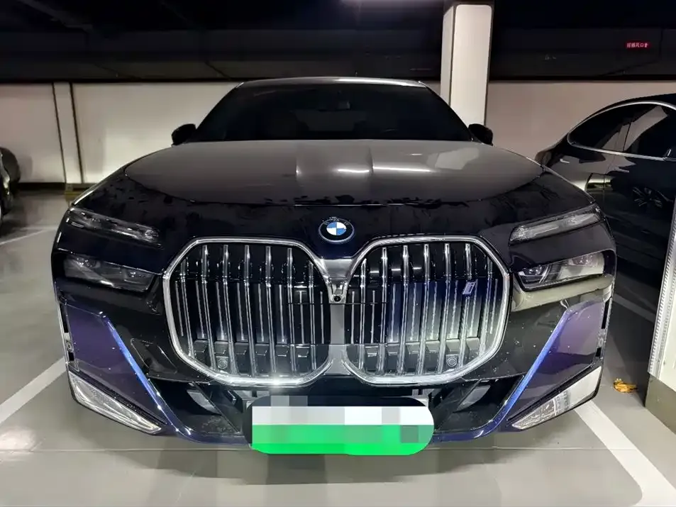 BMW i7 2023 из CN, фото 2