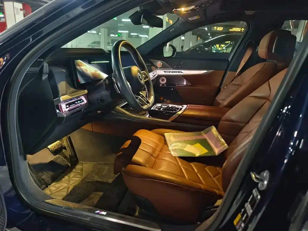 BMW i7 2023 из CN, фото 4