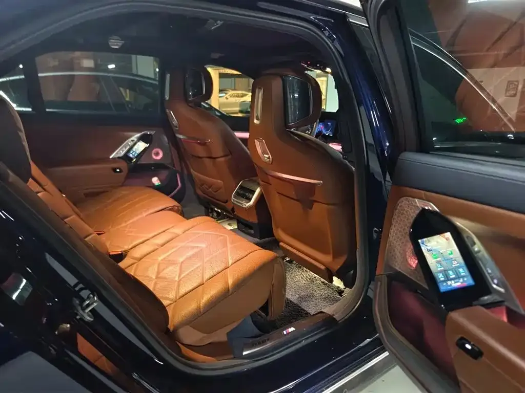 BMW i7 2023 из CN, фото 5