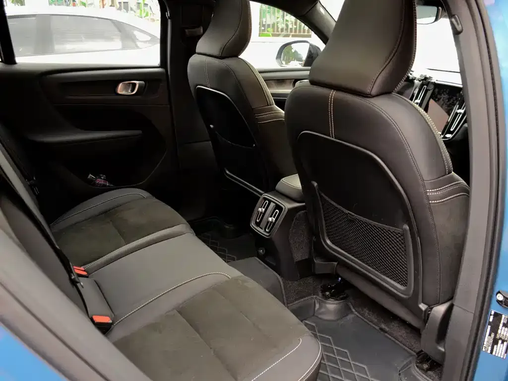 Volvo C40 2022 из CN, фото 7