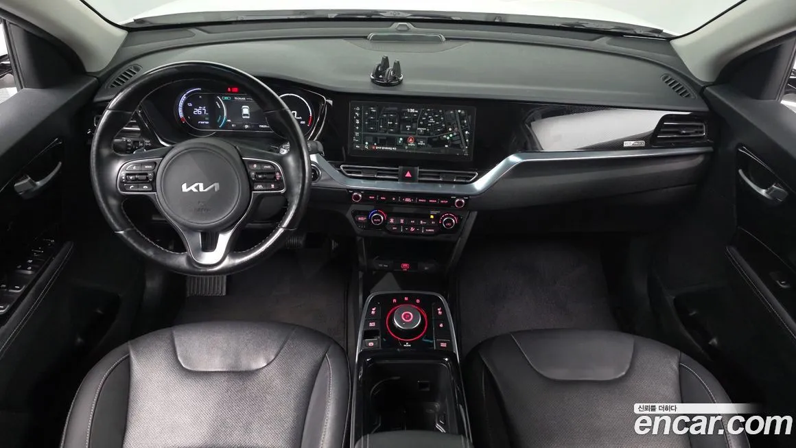 Kia Niro — фото 9