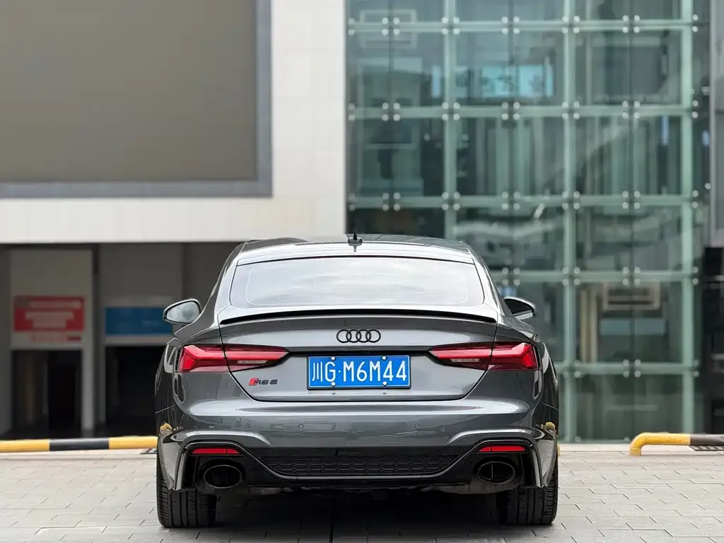 Audi RS 5 2024 из CN, фото 4
