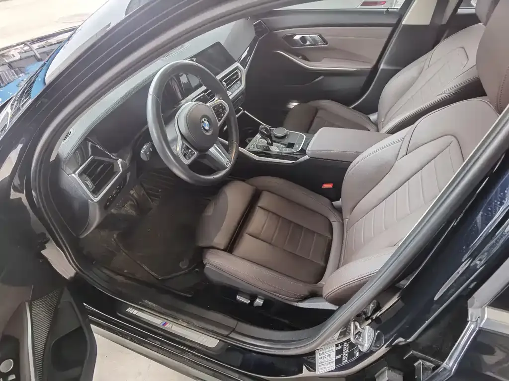 BMW 3 Series 2021 из CN, фото 10