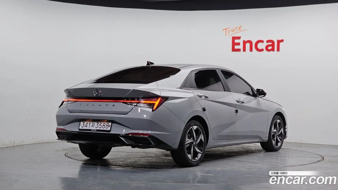 Hyundai AVANTE — фото 2