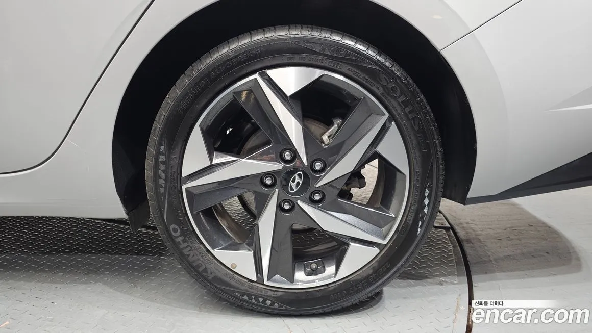 Hyundai AVANTE — фото 7