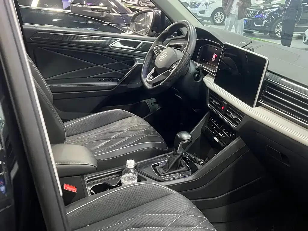 Volkswagen Tiguan L 2021 из CN, фото 3