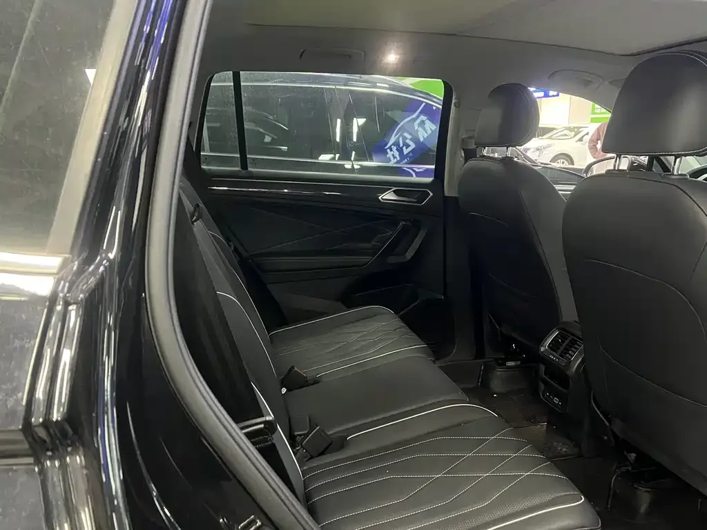 Volkswagen Tiguan L 2021 из CN, фото 8