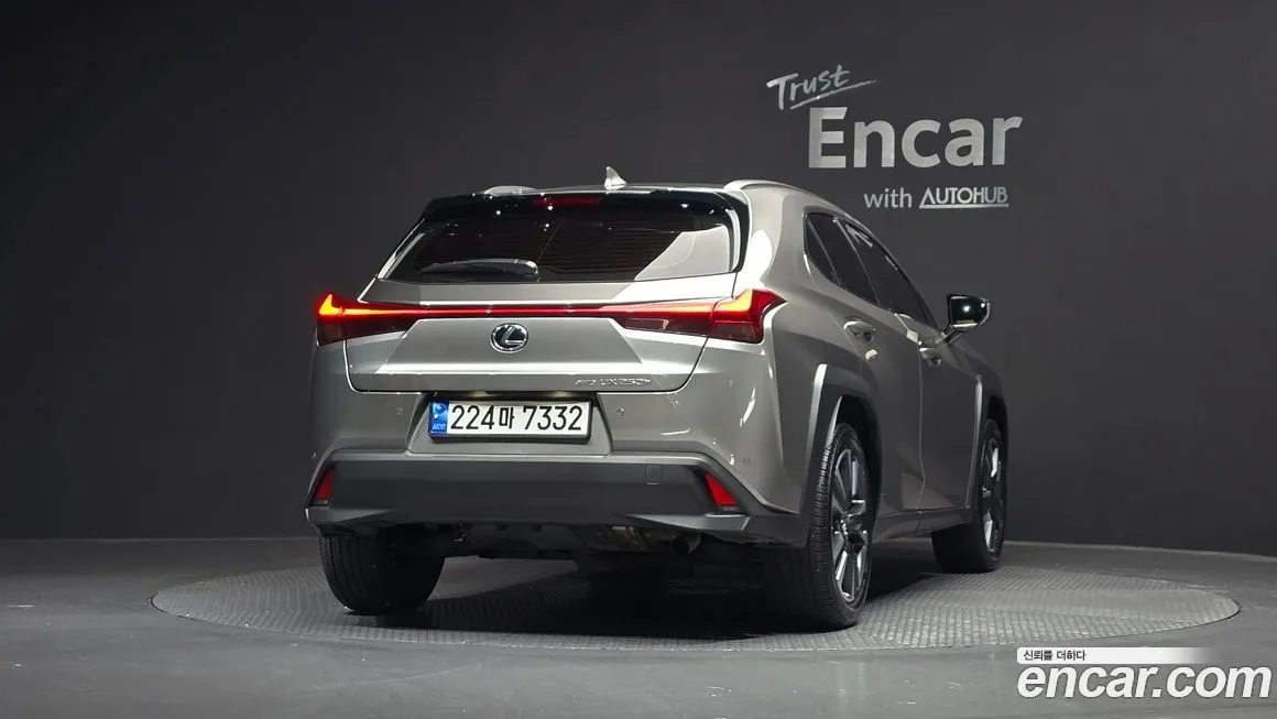 Lexus UX 2023 из KR, фото 2