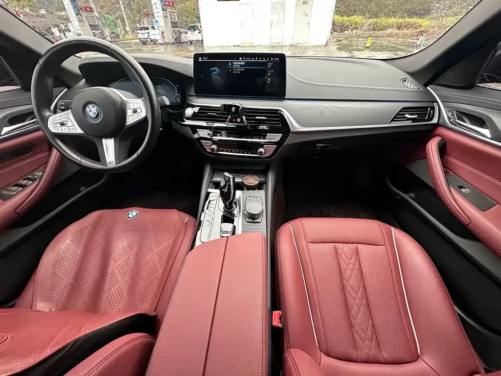 BMW 5 Series New Energy — фото 4