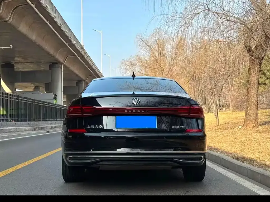 Volkswagen Passat — фото 5
