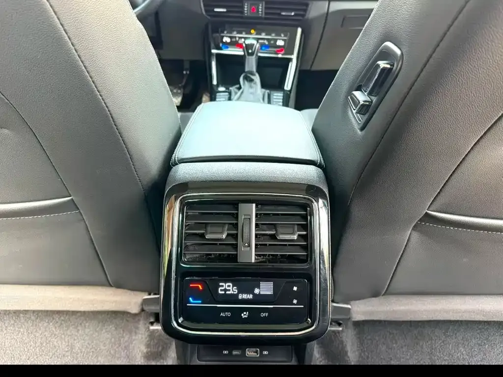 Volkswagen Passat — фото 6