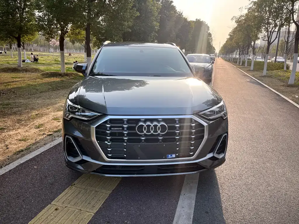 Audi Q3 — фото 8