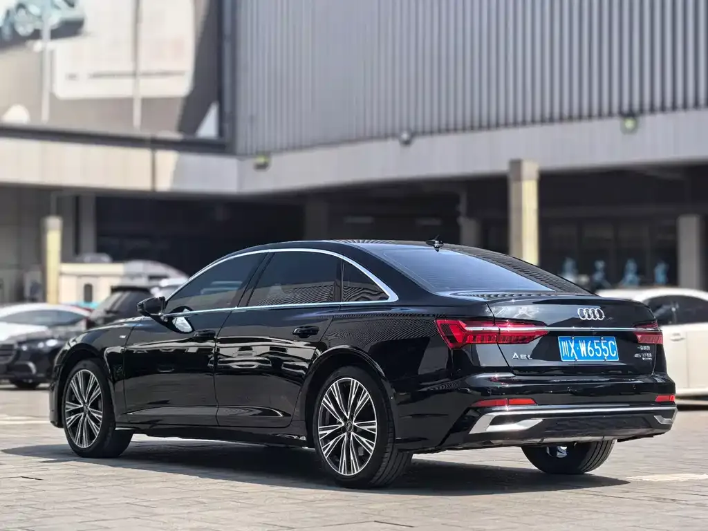 Audi A6L — фото 7