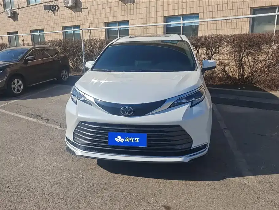 Toyota Sienna 2025 из CN, фото 8