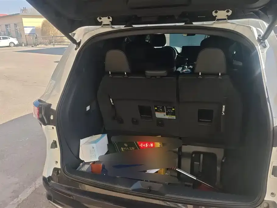 Toyota Sienna 2025 из CN, фото 7